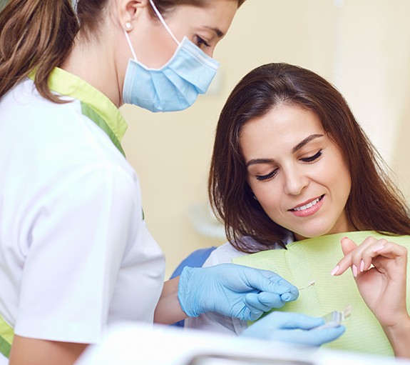 There are many benefits to getting a dental crown, including protecting your healthy teeth